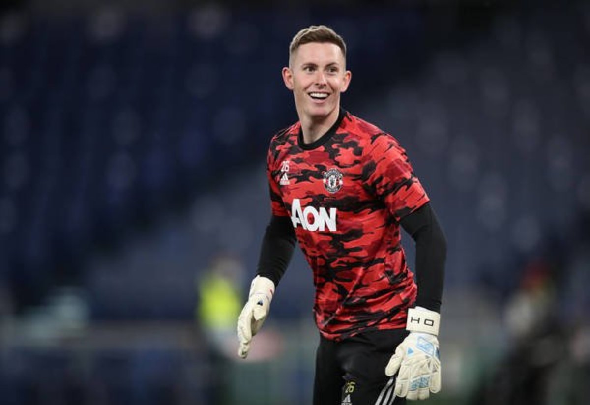 Man United ace's exit hopes cruched after newspaper update - Robinson