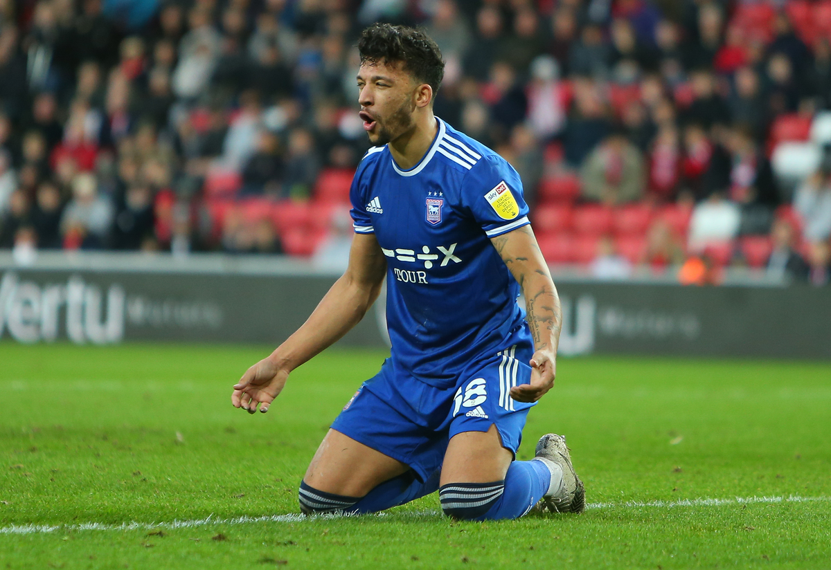 Sunderland Wigan chase QPR star Bonne Sources