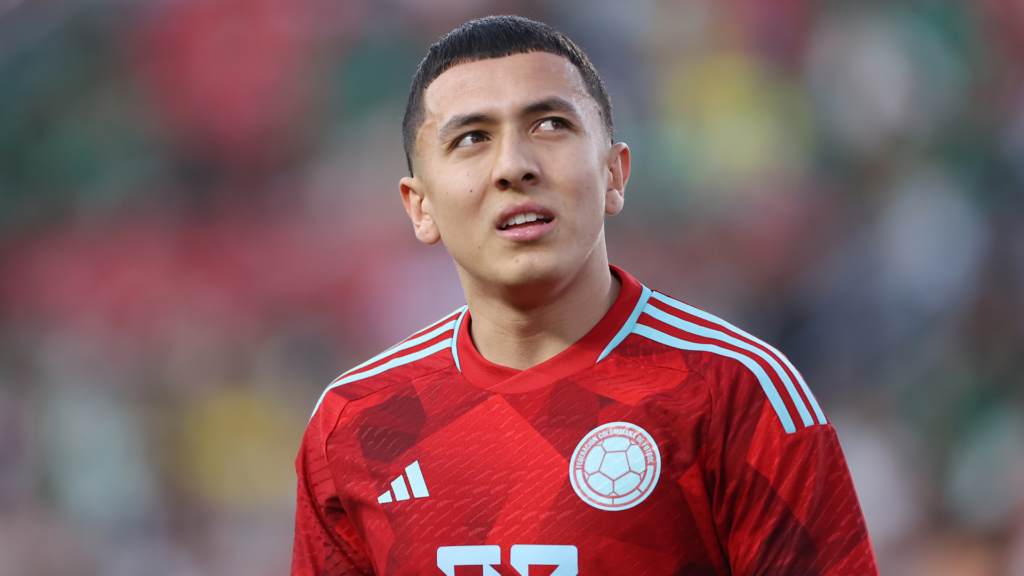 Ian Poveda playing for Colombia