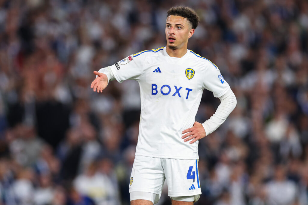 Ethan Ampadu playing Leeds United