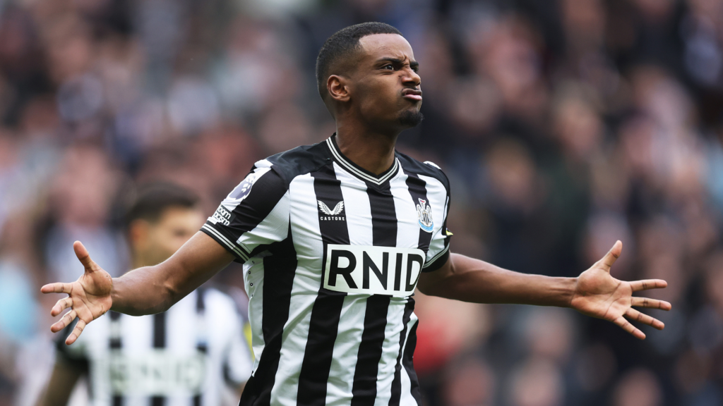 Alexander Isak celebrates a Newcastle goal