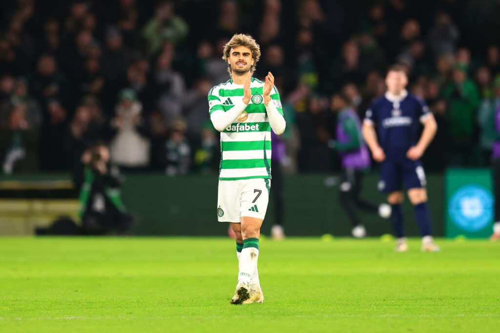 Jota applauds Celtic fans