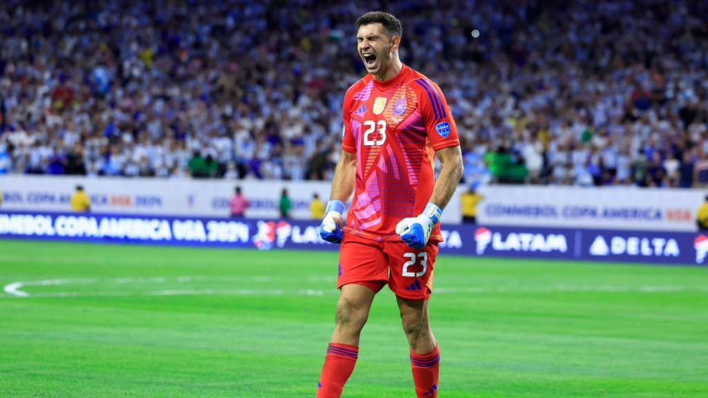 Emi Martinez, Aston Villa