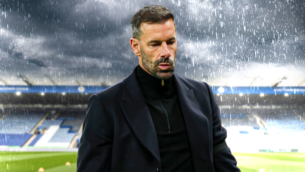 Leicester manager Ruud van Nistelrooy