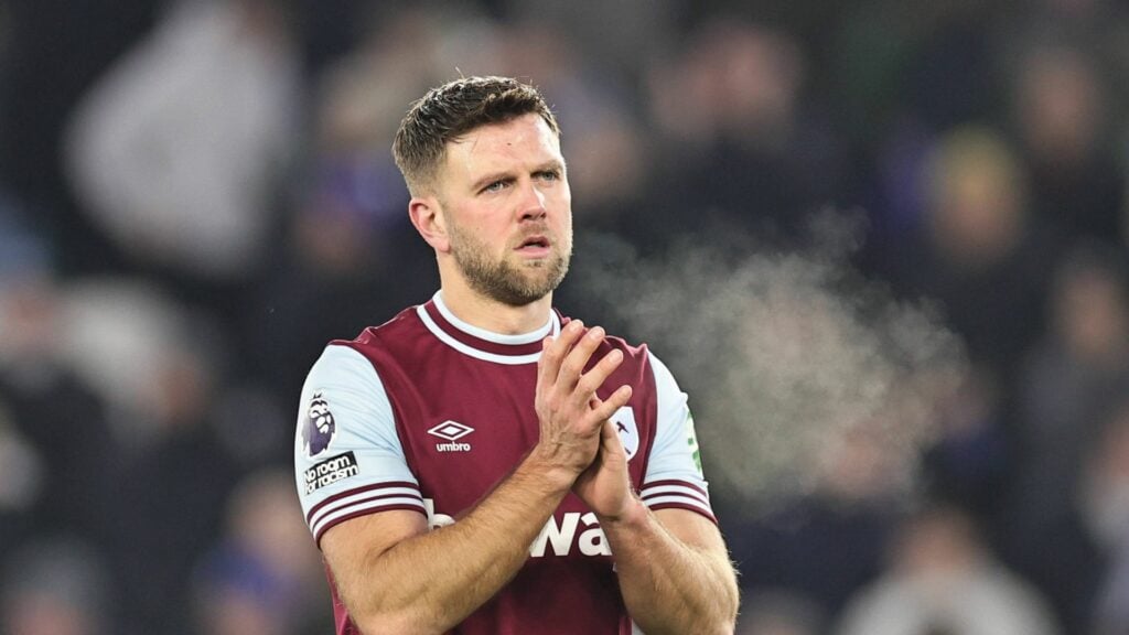 West Ham striker Niclas Fullkrug clapping the fans.