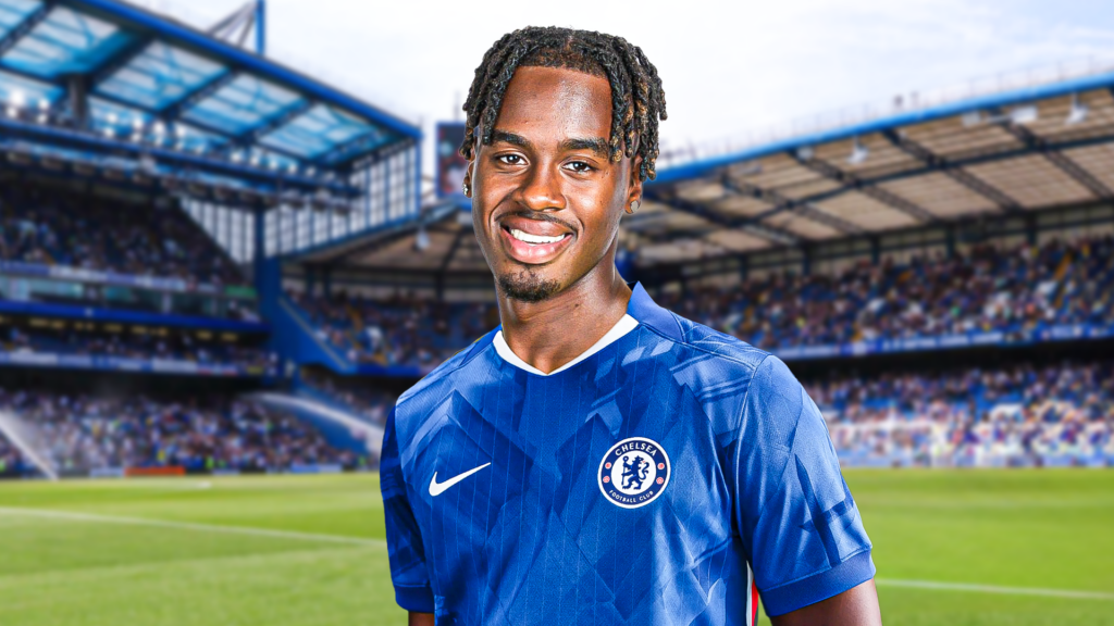Jamie Bynoe-Gittens in a Chelsea shirt with a background of Stamford Bridge