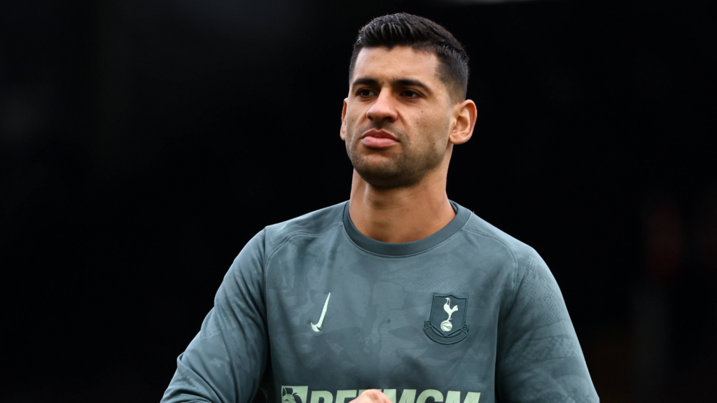 Cristian Romero in Tottenham training top