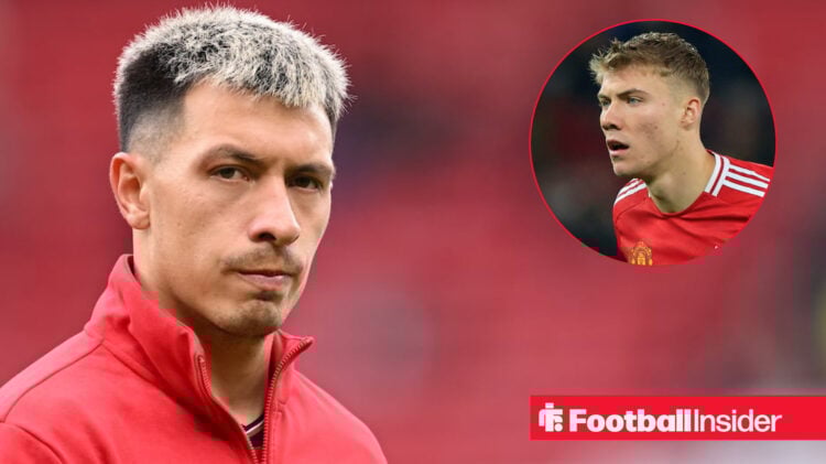 Lisandro Martinez looks at Man United teammate Rasmus Hojlund