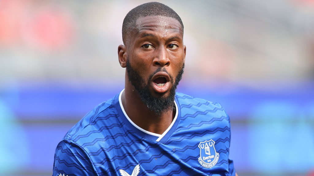 Beto with his mouth open playing for Everton.