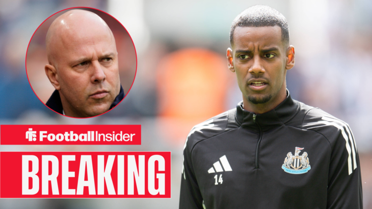 Newcastle stiker Alexander Isak and Liverpool manager Arne Slot.