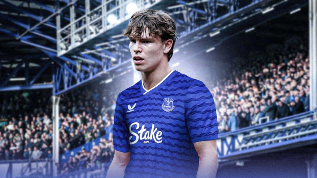 Tyler Dibling in an Everton shirt