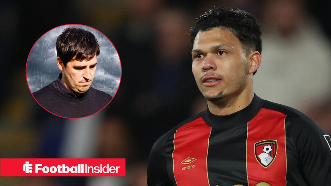 Bournemouth's Evanilson and manager Andoni Iraola looking at each other with the manager looking upset