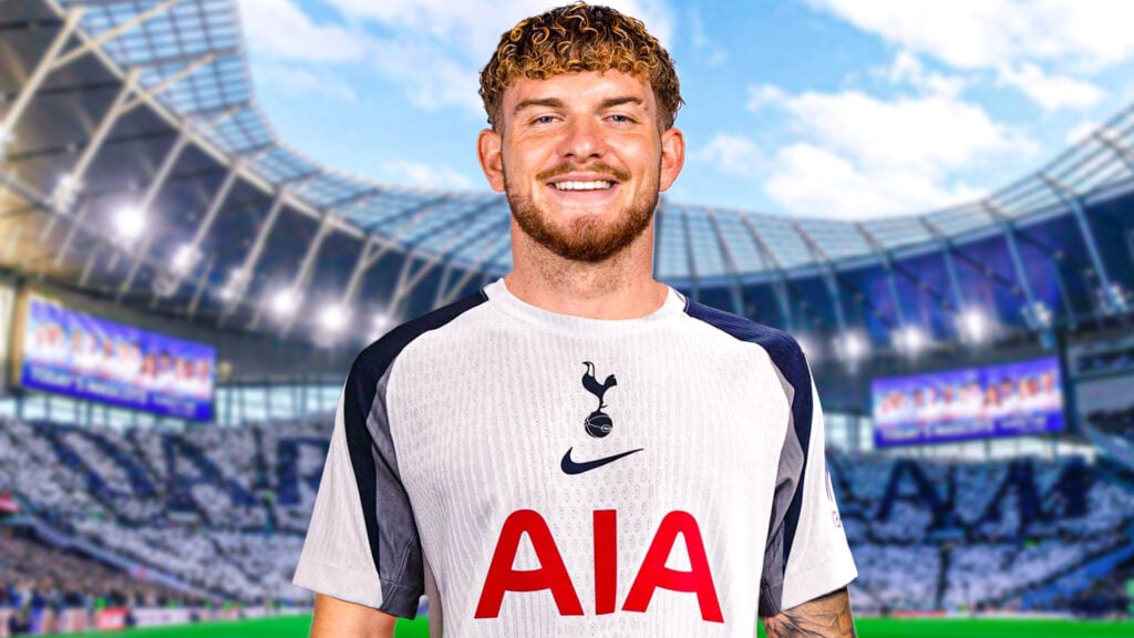 Harvey Elliott wearing a Tottenham Hotspur kit