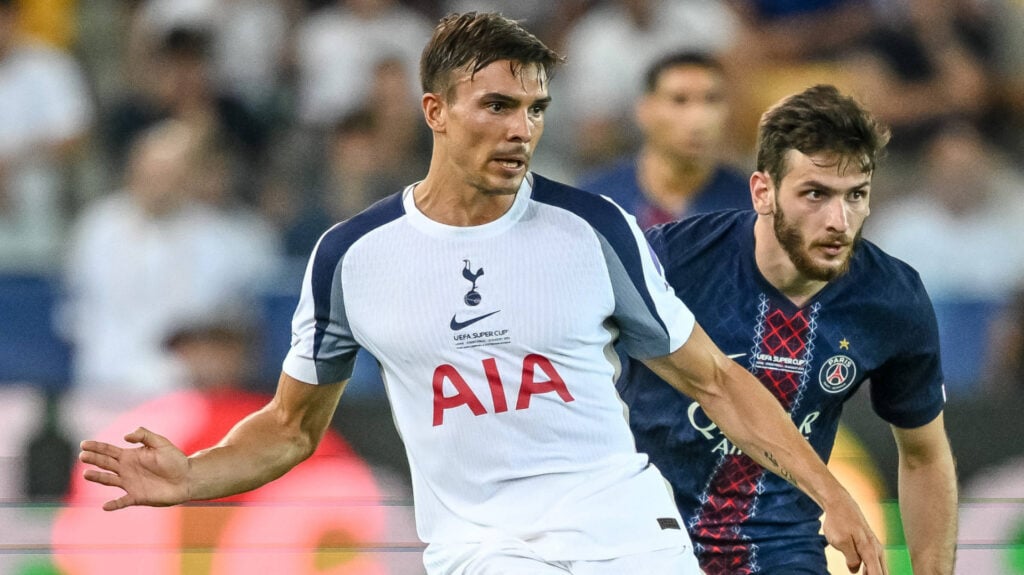Joao Palhinha in action against PSG's Khvicha Kvaratskhelia
