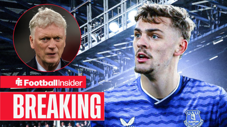 Everton's Kiernan Dewsbury-Hall in action looking at Everton manager David Moyes