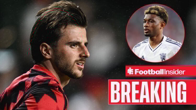 Breaking news Mason Mount looks across at Man United teammate Amad