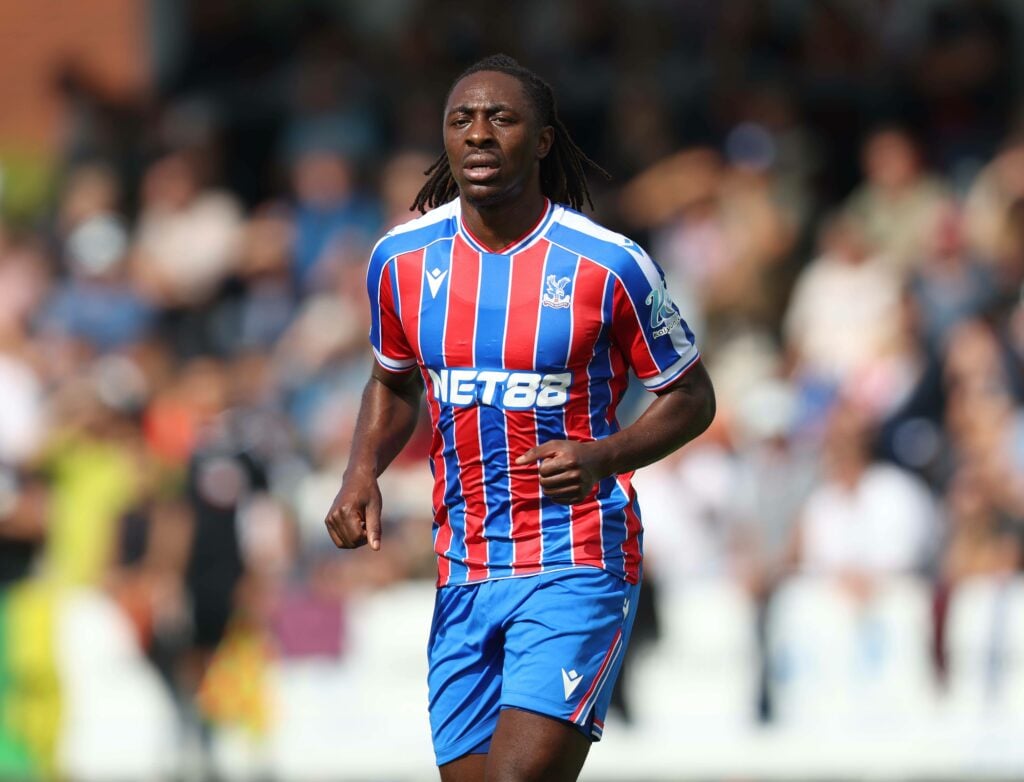 Eberechi Eze in action for Crystal Palace.
