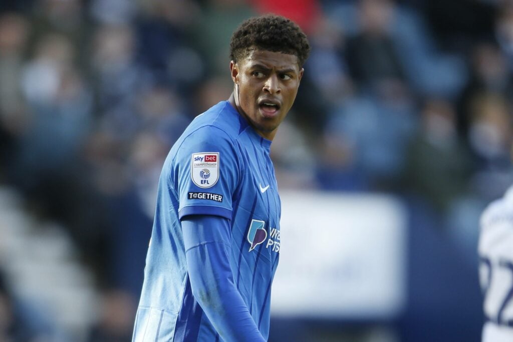 Striker Kusini Yengi