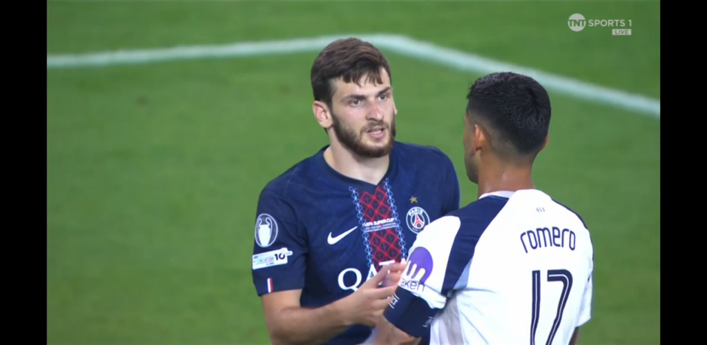 Khvicha Kvaratskhelia in action for PSG