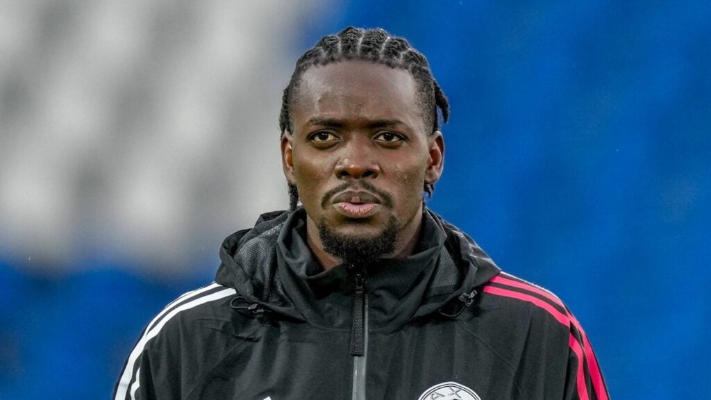 Bertrand Traore warming up.