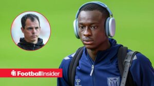 Sunderland's Habib Diarra walking into the Stadium of Light with headphones on as head-coach Regis Le Bris looks at him left inset