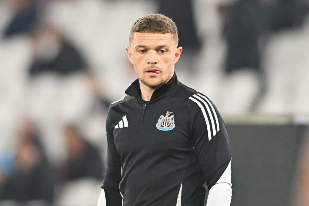 Kieran Trippier warming up for Newcastle