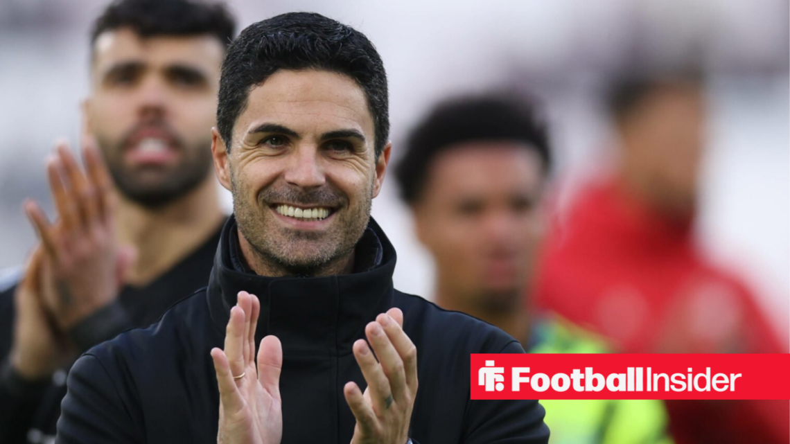 Arsenal manager Mikel Arteta clapping