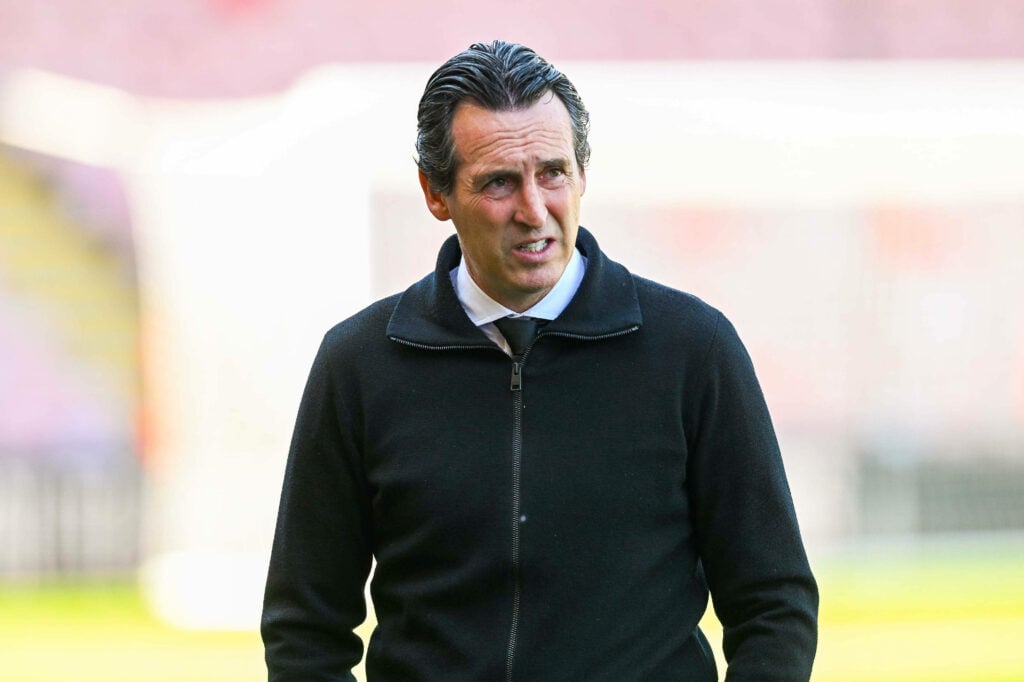 Unai Emery on the touchline for Aston Villa.