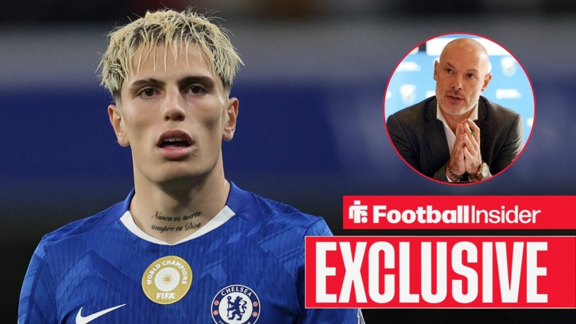Alejandro Garnacho playing for Chelsea, Howard Webb in a circular inset