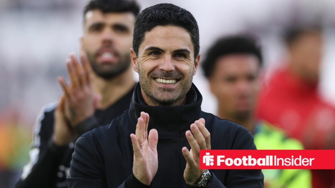Mikel Arteta clapping