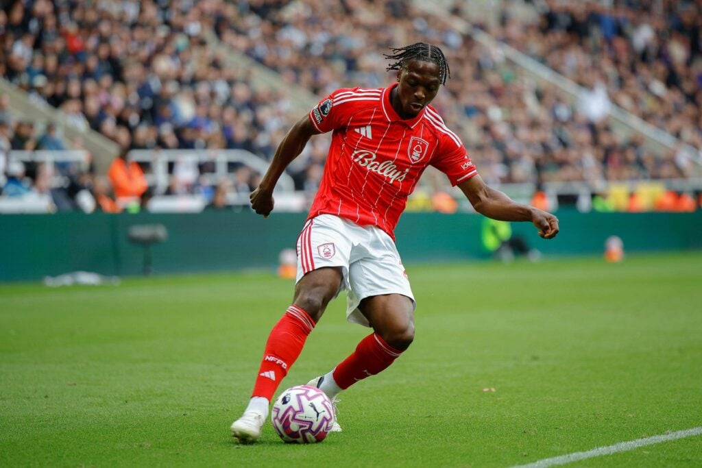 Dilane Bakwa looking focused with the ball for Nottingham Forest