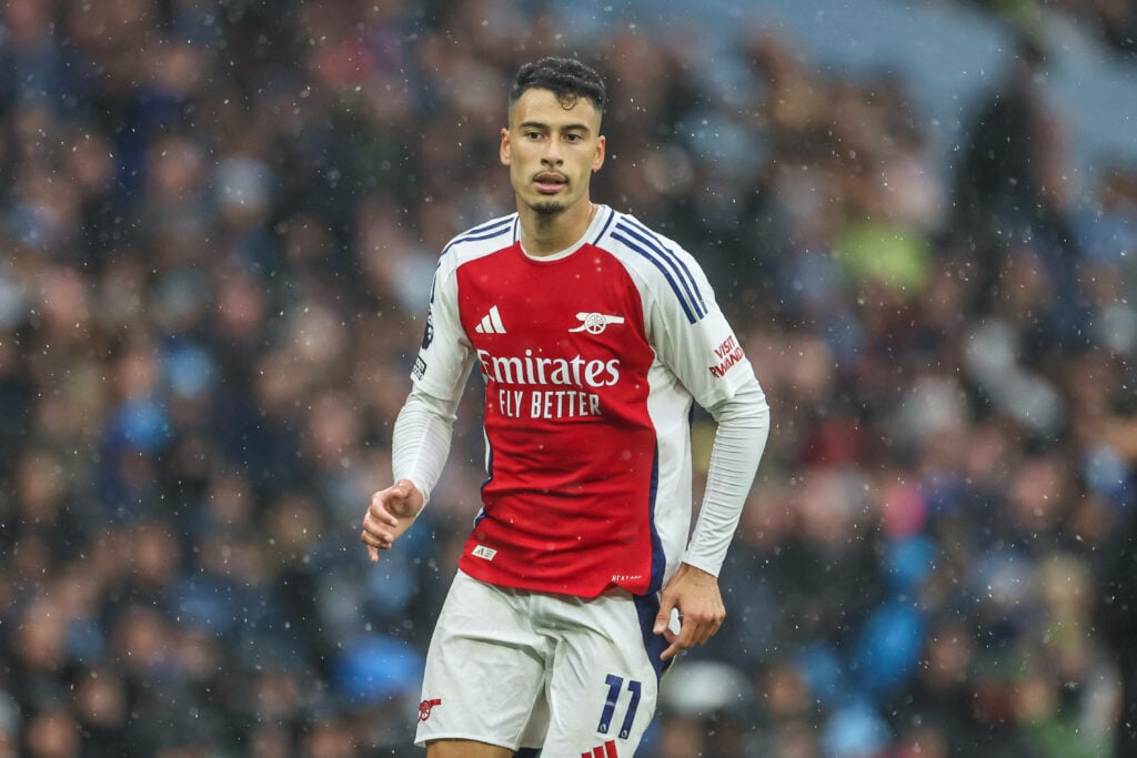Gabriel Martinelli running looking focused