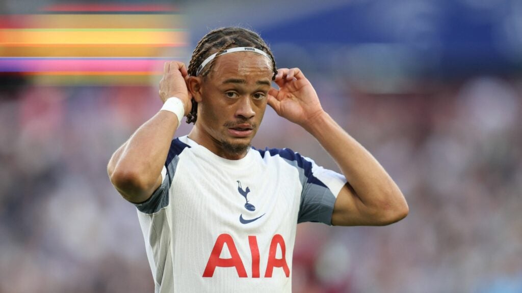 Xavi Simons adjusting his headband