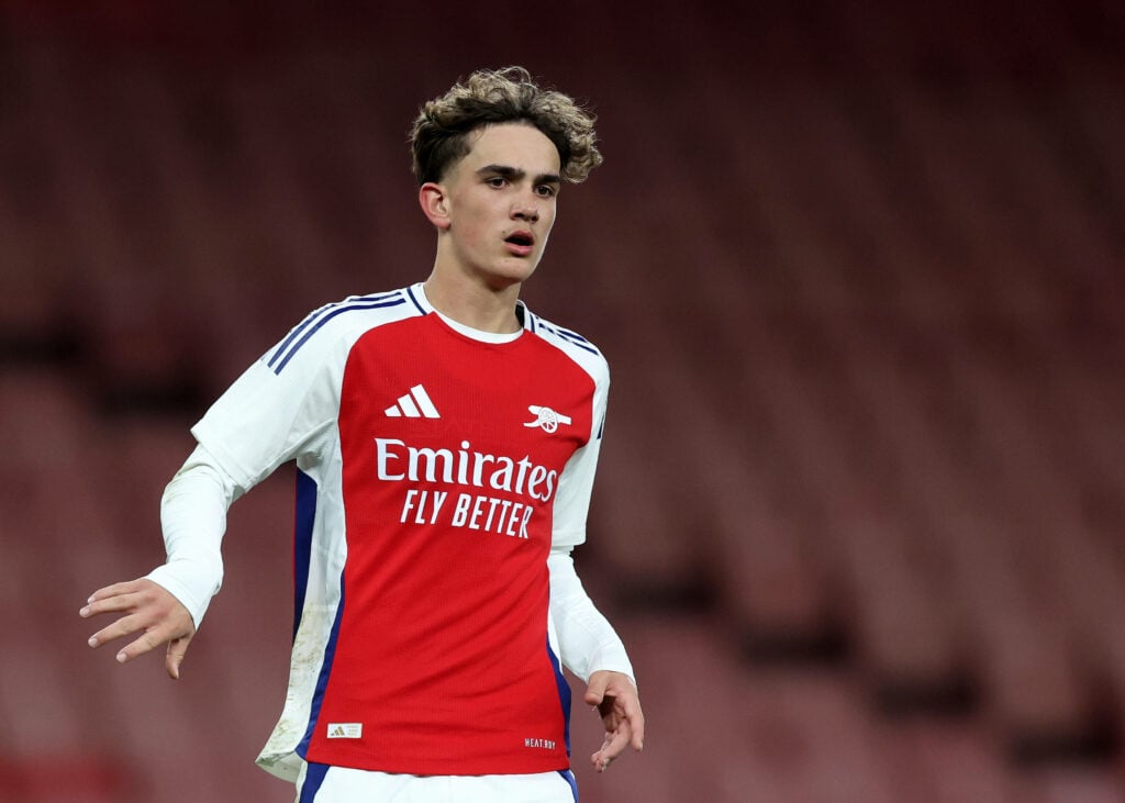 Max Dowman in an Arsenal shirt in the Premier League 2 with Lamine Yamal inset