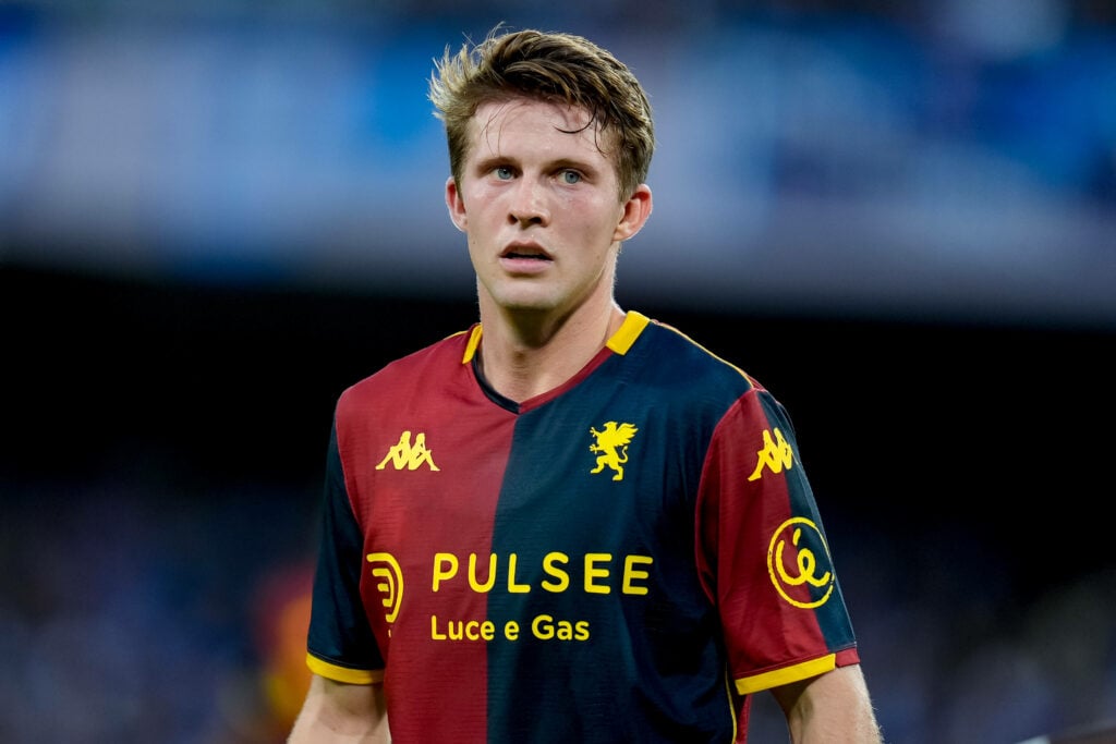 Morten Frendrup in action for Genoa