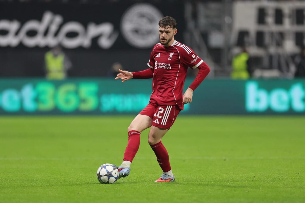 Conor Bradley passing the ball for Liverpool