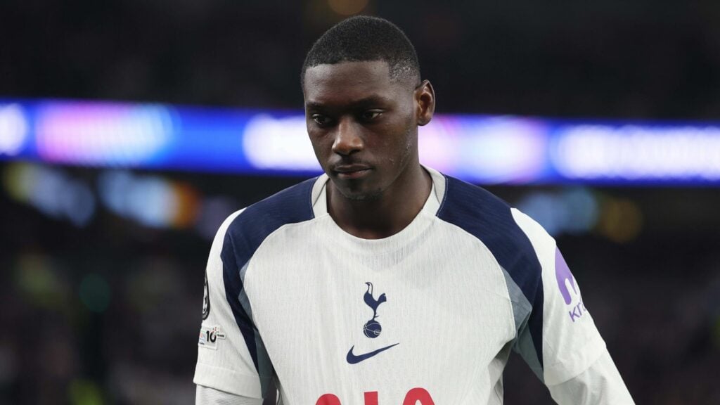 Randal Kolo Muani looking sad for Tottenham