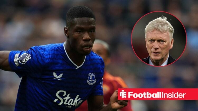 Thierno Barry looking focused for Everton with David Moyes serious on the right