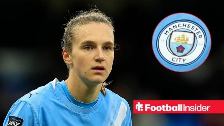 Vivianne Miedema looking at Manchester City badge in circle