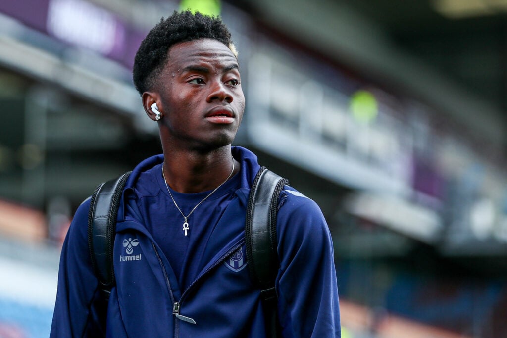 Sunderland star Simon Adingra arrives at a game.