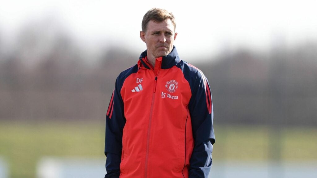 Darren Fletcher coaching at Man United