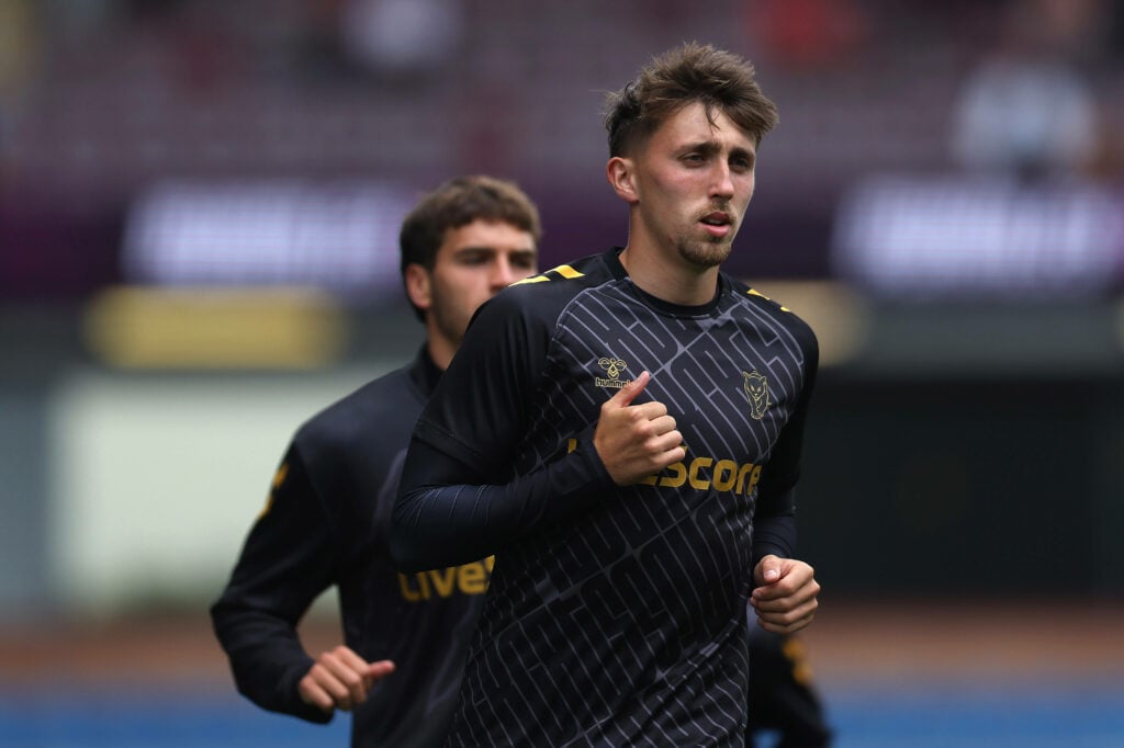 Dan Neil warms up before a game for Sunderland.