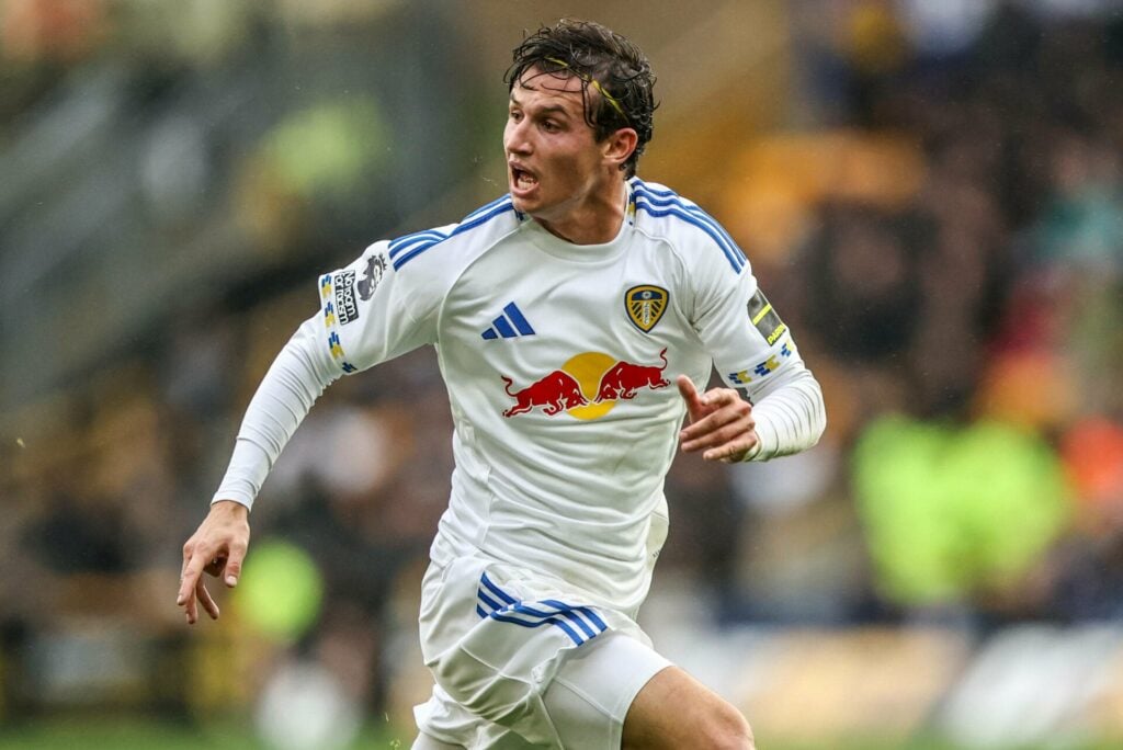 Brenden Aaronson running during a game for Leeds United.
