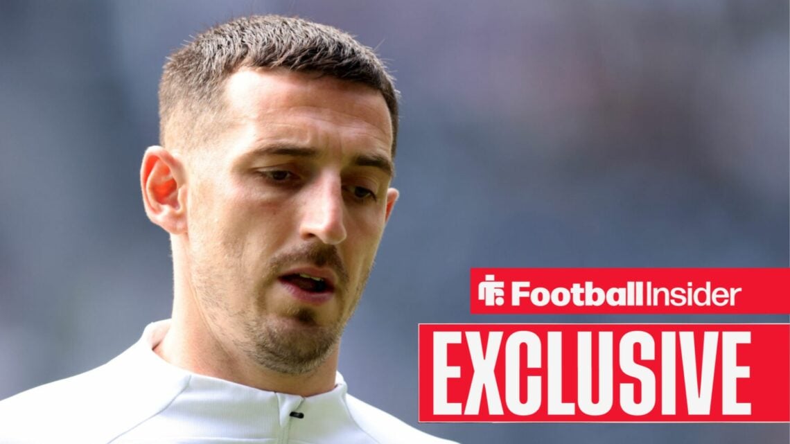 Lewis Dunk in Brighton training top