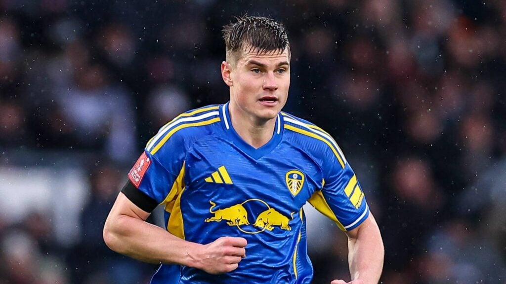 Jaka Bijol in action for Leeds United