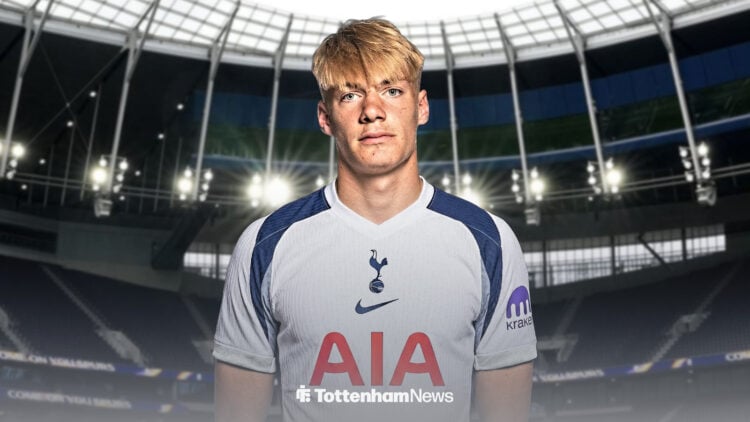 Nathan De Cat in Tottenham kit