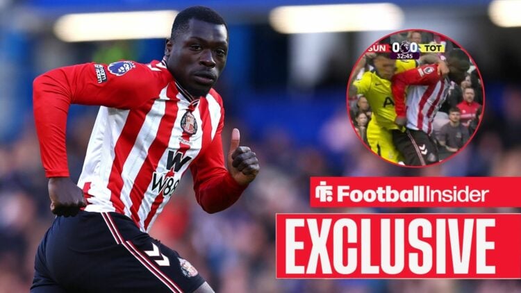 Brian Brobbey of Sunderland during the Chelsea vs Sunderland Premier League match at Stamford Bridge, London / Sunderland's Brian Brobbey elbows To...