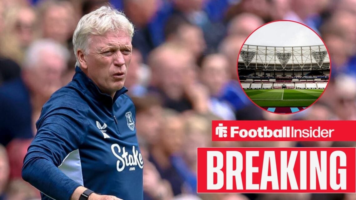 Everton manager David Moyes shouting on the sidelines / London Stadium