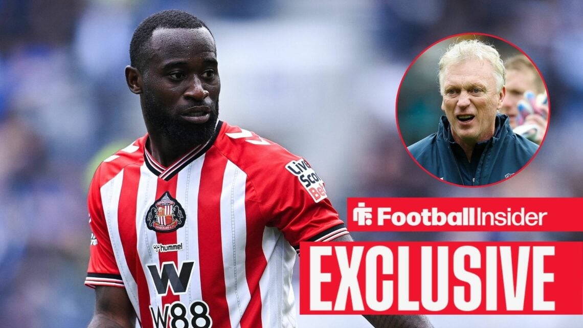 Football Insider exclusive as Sunderland defender Lutsharel Geertruida is in action during a game, while Everton manager David Moyes grins in a cir...